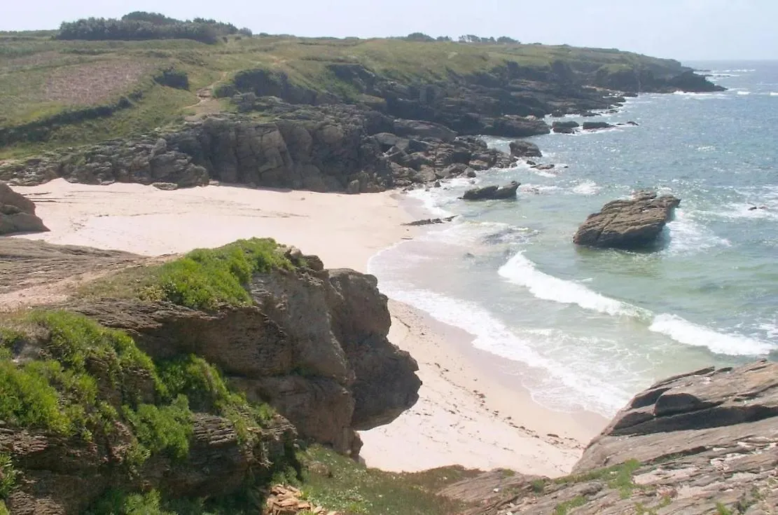 Holiday home Belle Vue Pointe St Mathieu Avec Piscine Chauffee, 100 M Plage Et Gr34 Le Conquet